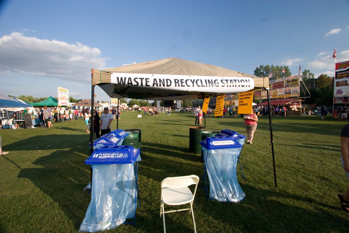 A well-organized event will attempt to maximize the efficiency in every process, including waste management. The waste and recycling station made it clear where each type of waste goes. The rib bones may very well be the inaugural guests at Guelph's new [organic waste processing facility](http://www.guelph.ca/living.cfm?subCatID=1834&smocid=2410).