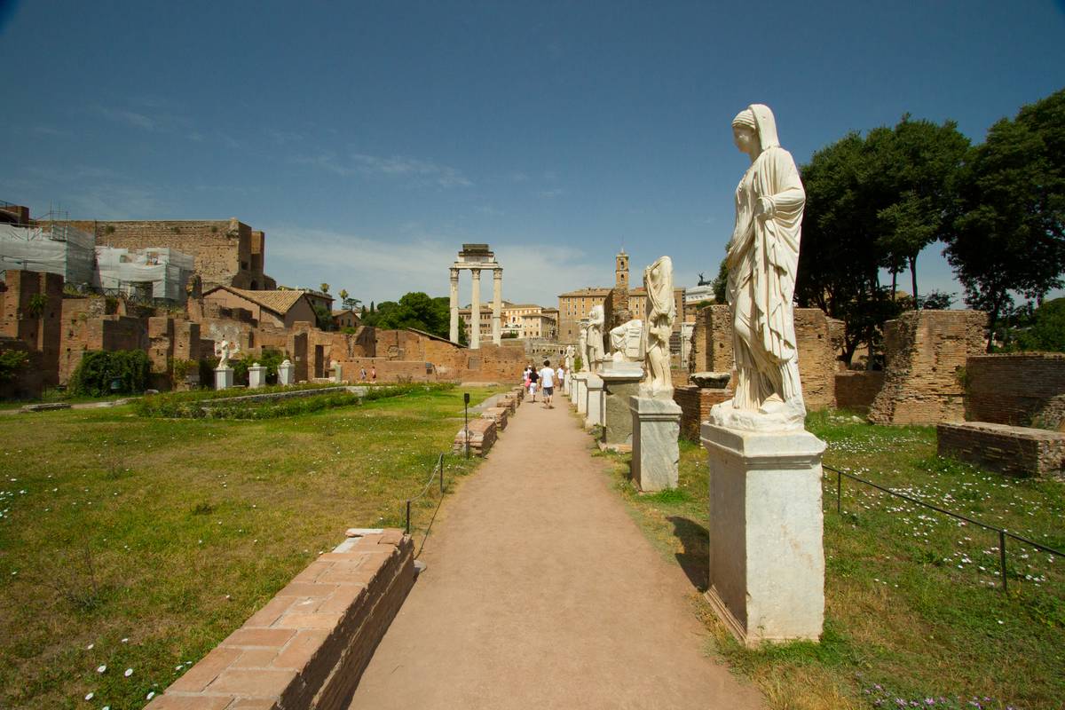 Statues line the House of the Vestal Virgins (*Atrium Vestae*) at the eastern edge of the Roman Forum