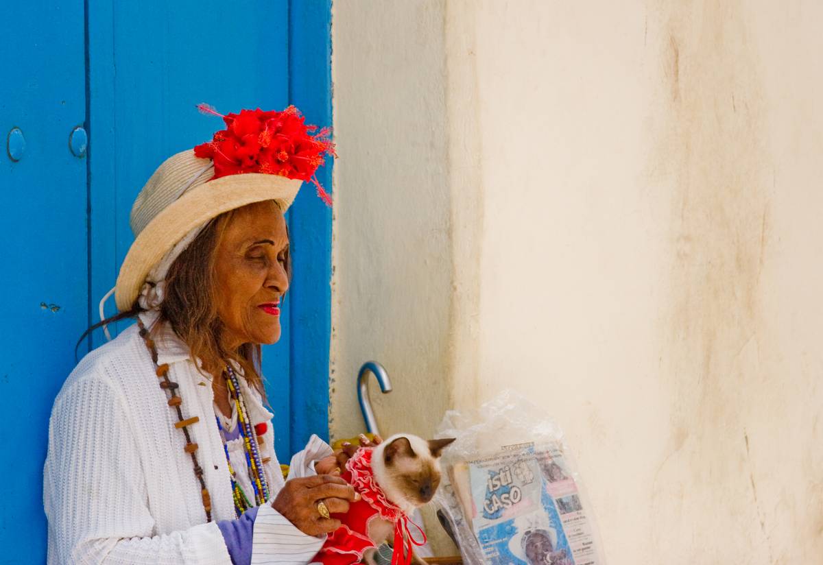 She is rumoured to be making a living by taking pictures with tourist passer-bys.