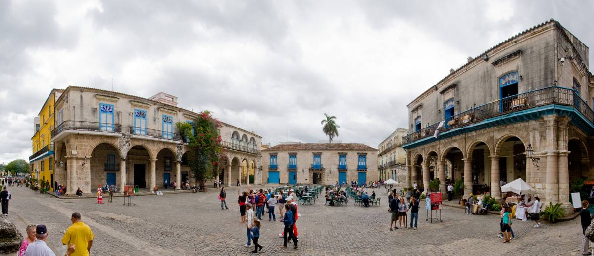 Plaza de la Catedral as viewed from Cathedral of Havana.